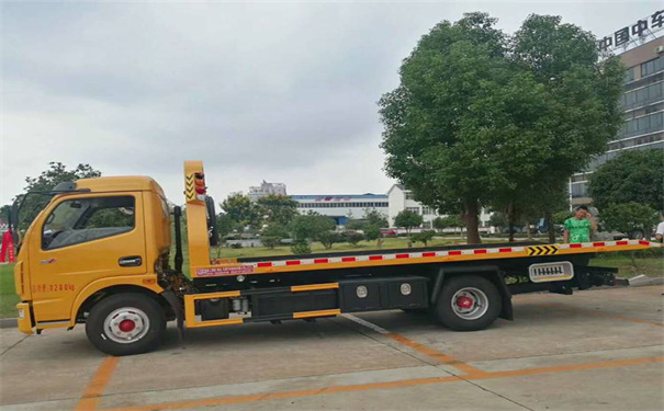 邵阳定远24小时拖车救援电话号码，定远道路救援公司怎么收费的